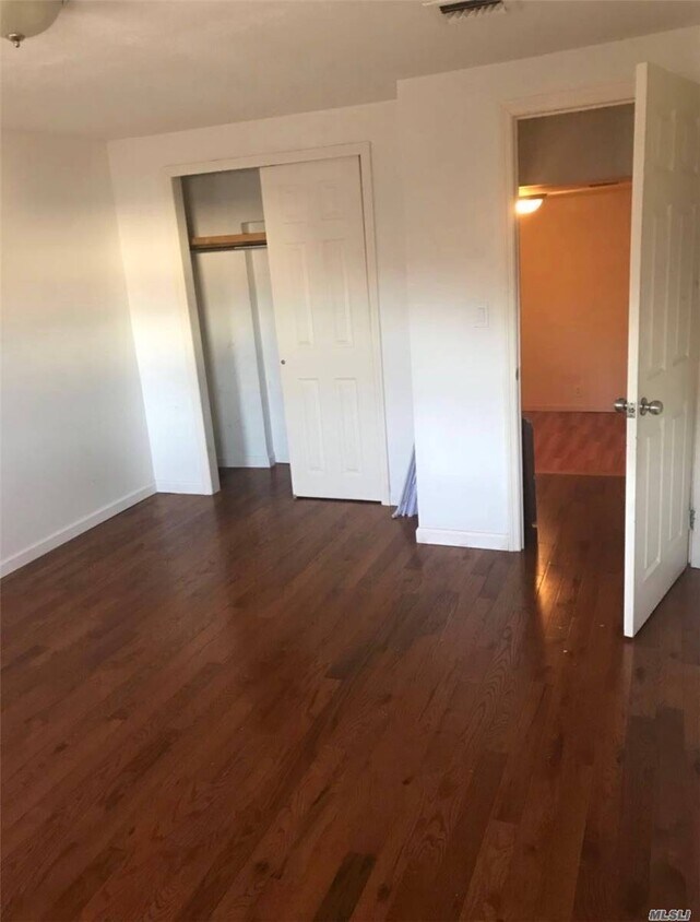 Foto principal - 66-41 Grand Ave