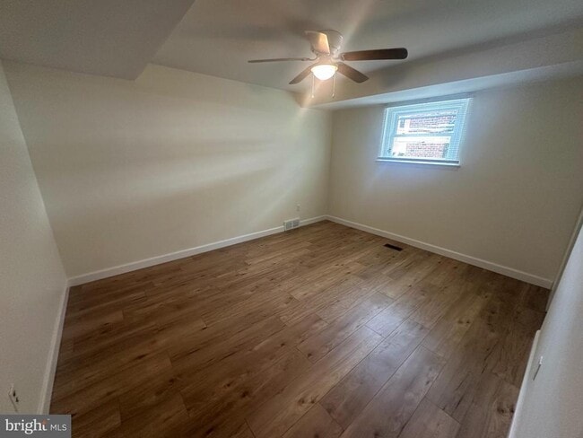 Building Photo - 2031 Beyer Ave