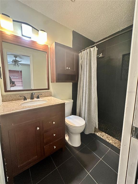 Foto del edificio - 8515 Plumeria Ave