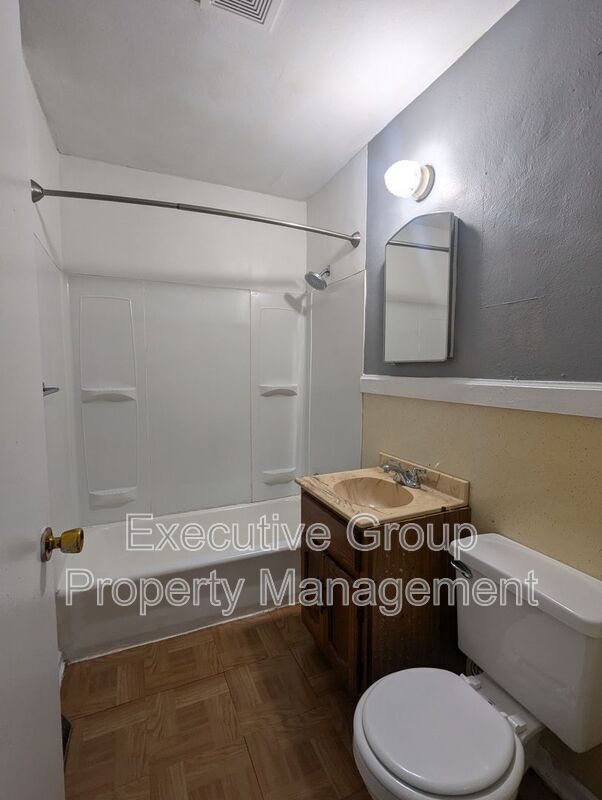 Foto del edificio - 403 Lee Rd