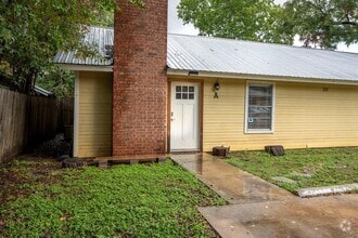 Building Photo - 121 Nance St