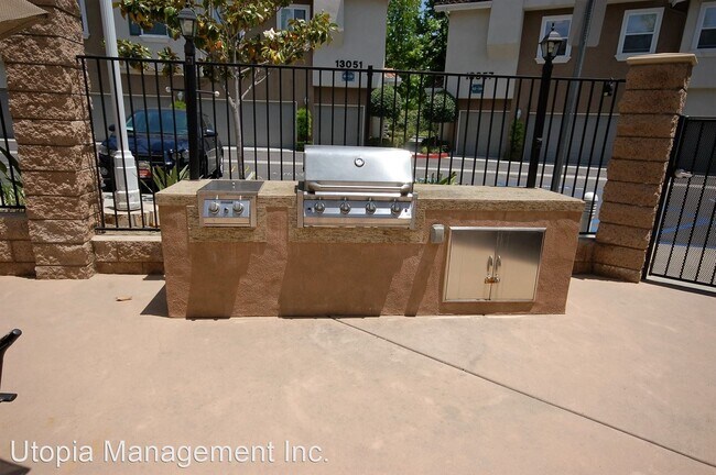 Building Photo - 3 br, 2.5 bath House - 13069 Evening Creek...