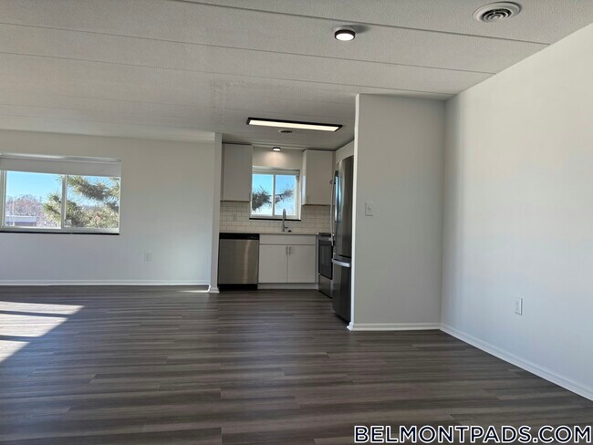 Foto del edificio - 53 Hill Rd