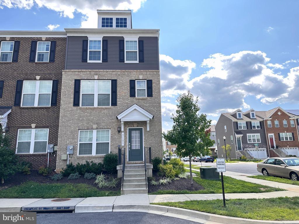 Foto principal - 7101 Firwood Ln