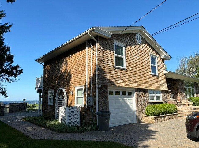Foto del edificio - 8 Bay Rd