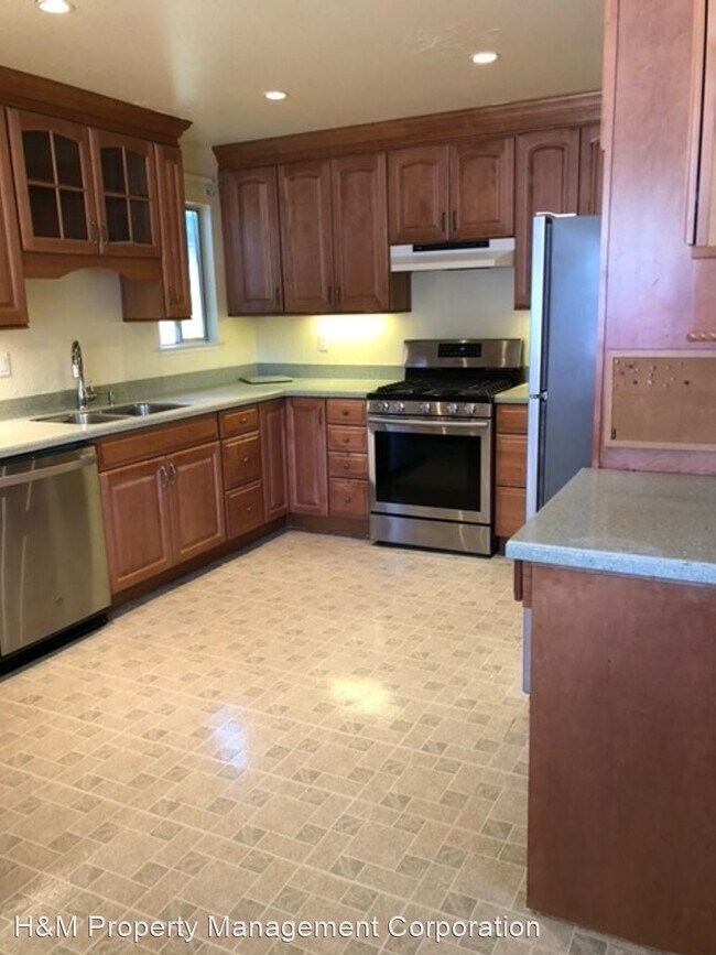 Building Photo - 3 br, 2 bath House - 1101 Ellis Ct