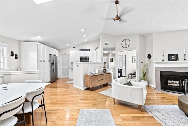Foto del edificio - 86 Bradford Commons Ln