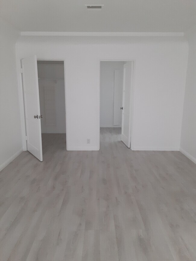 Foto del edificio - 4969 St Elmo Dr