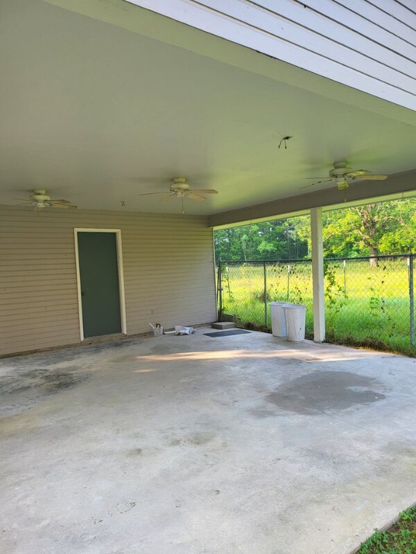 Building Photo - 16530 Spring Ranch Rd