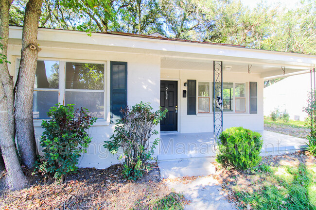 Building Photo - 2104 Maybank Hwy