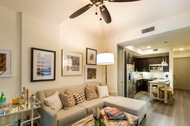 Foto del edificio - 909 Town and Country Blvd