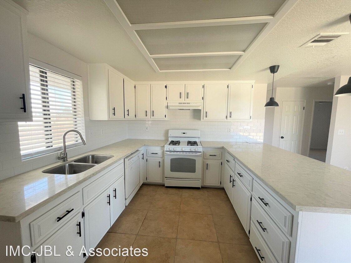 Primary Photo - 3 br, 2 bath House - 8823 Satinwood Ave.
