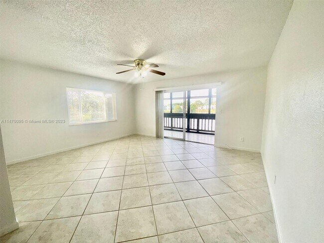 Foto del edificio - 633 N Keene Rd