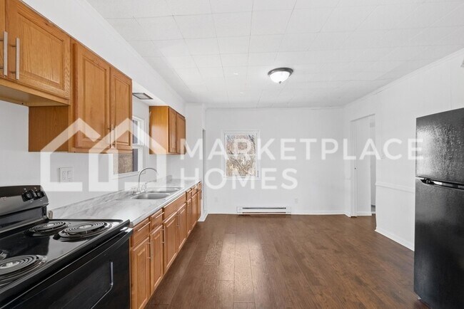 Building Photo - 11 Magee Ave