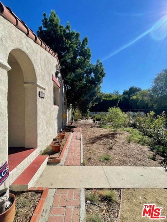 Foto del edificio - 11151 Sarah St