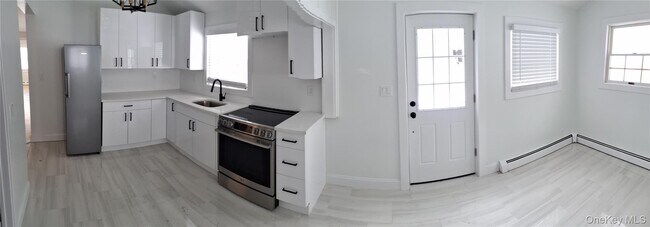 Building Photo - 37 Center Hill Rd