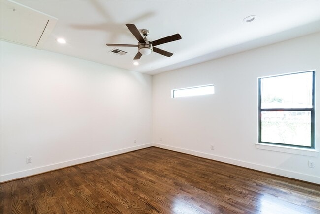 Foto del edificio - 609 Boundary St