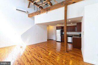 Building Photo - 4 Leverington Ave