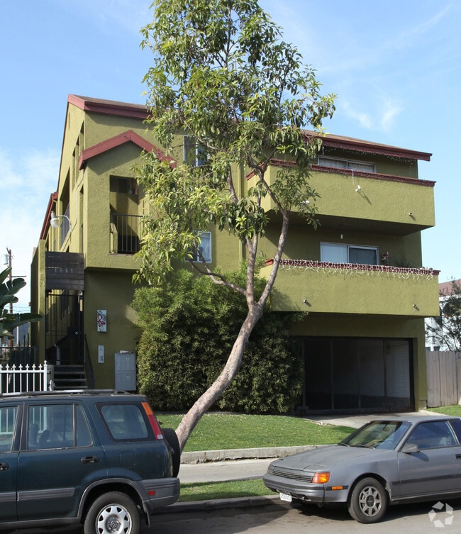 Foto del edificio - 1069 Martin Luther King Jr Ave