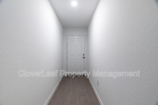 Building Photo - 3338 Gingham Pt