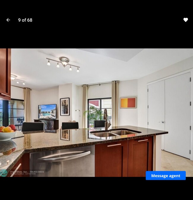 Building Photo - 2501 N Ocean Blvd