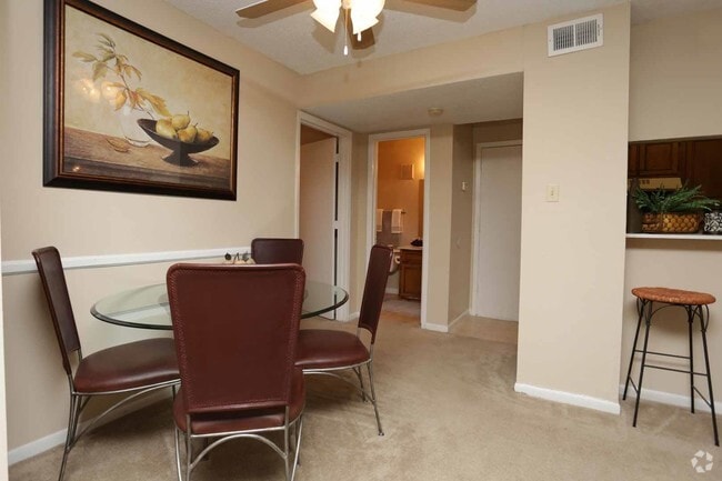 Dining Area - Woodlyn