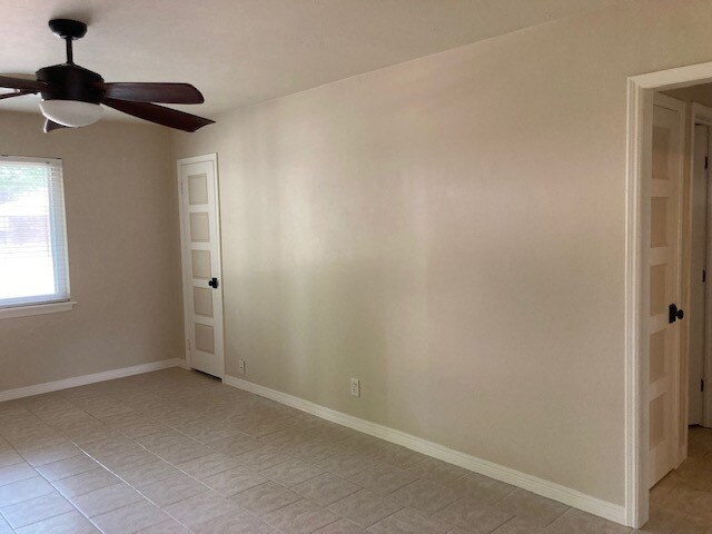 Foto del edificio - 5640 S Madison Pl