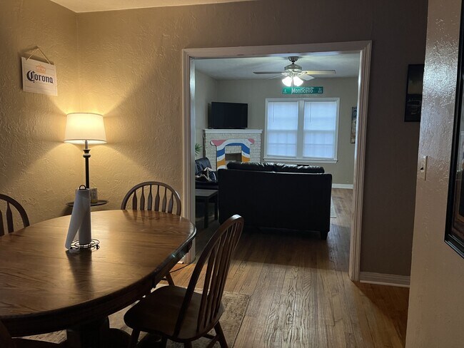 Foto del edificio - 801 W 8th Ave