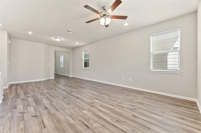 Foto del edificio - 10017 Dawn Pearl Dr