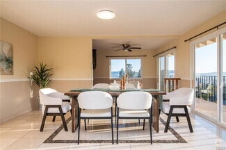 Building Photo - 1218 E Tujunga Ave