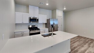 Building Photo - 3711 N Divis Ave