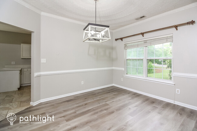 Building Photo - 1292 Raynor Dr