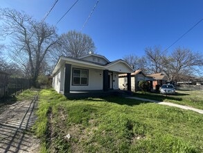 Building Photo - 895 Kney St