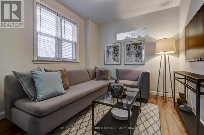 Building Photo - 407 Woodbine Ave
