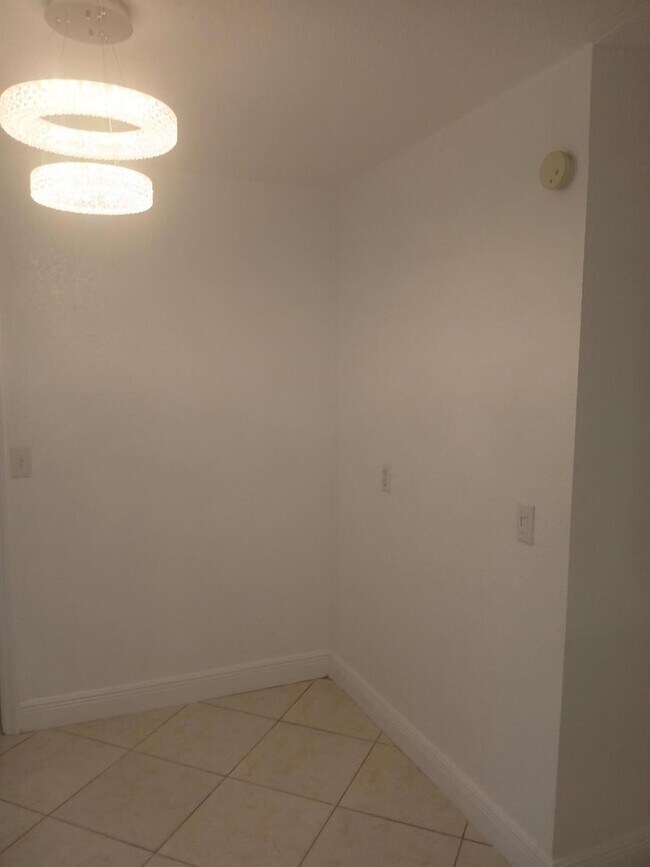 Building Photo - 4289 S Mary Cir