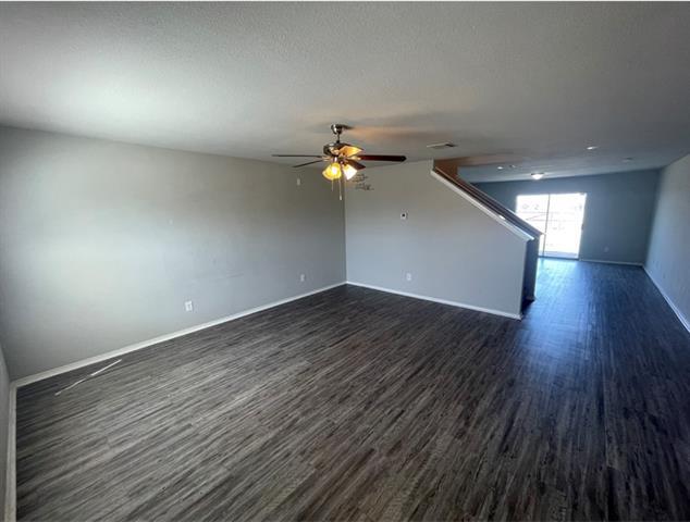 Building Photo - 1733 Vineridge Ln