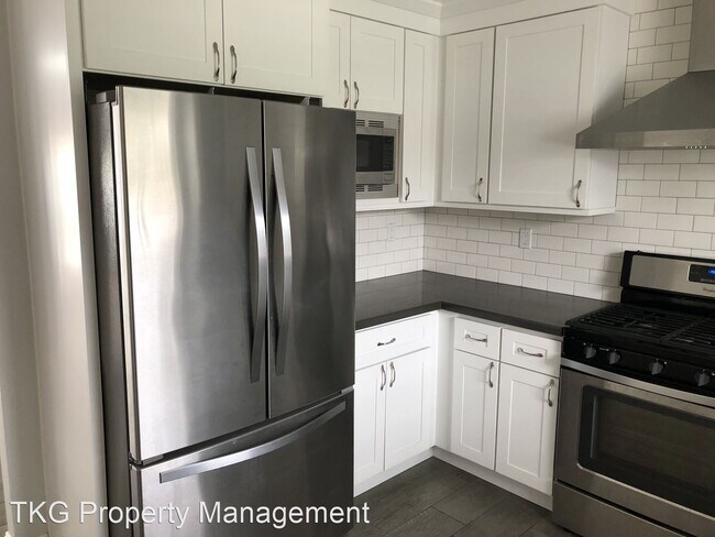 Building Photo - 3 br, 2 bath House - 1208 S. Palm St