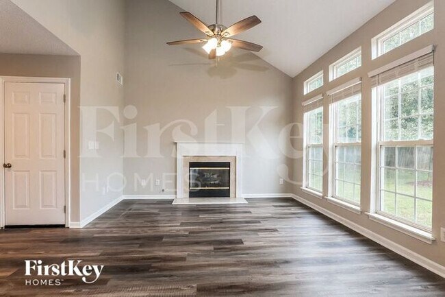 Foto del edificio - 8249 Hornwood Ct