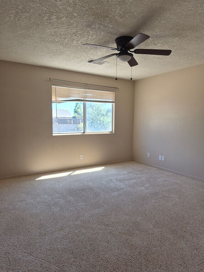 Foto del edificio - 4604 Bismark Hills Way NE