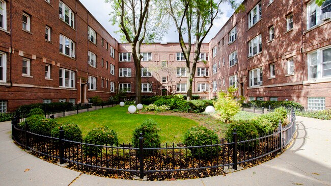 Foto del edificio - 4726 N Racine Ave