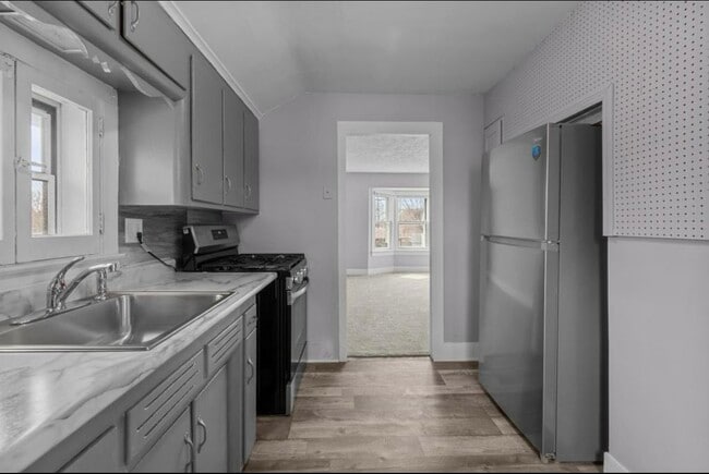 Building Photo - 97 Hamilton Pl