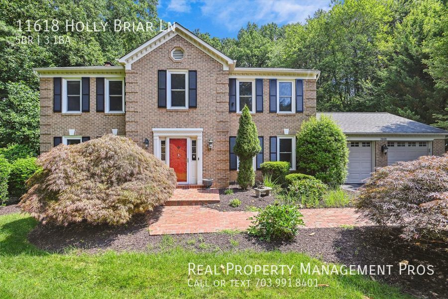 Primary Photo - Stunning, Spacious Home- Backs to Parkland!