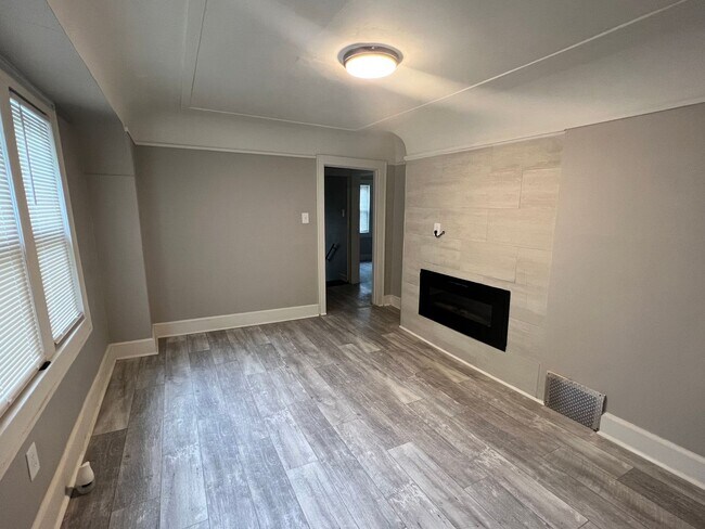 Foto del edificio - 2484 W Chambers St