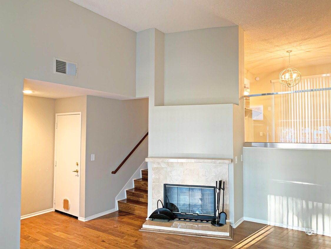 5455 Sylmar Ave, Los Angeles, CA 91401 Condo for Rent in Los Angeles