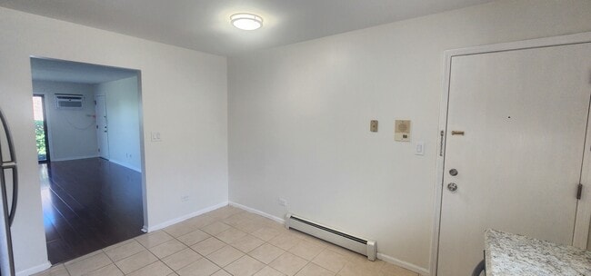 Foto del edificio - 9290 Hamilton Ct