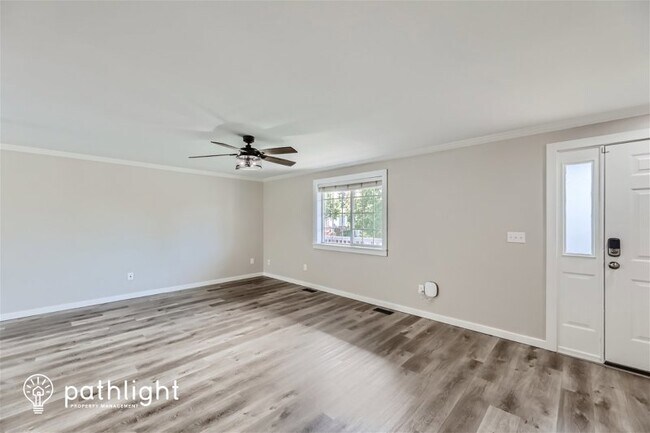 Foto del edificio - 19203 Crown Ridge Boulevard