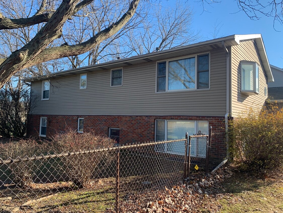 Building Photo - 3633 W Richwoods Blvd