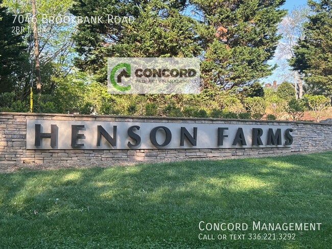 Foto del edificio - 7046 Brookbank Rd