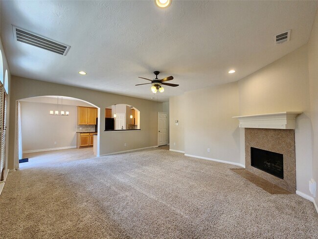 Building Photo - 1408 S Friendswood Dr