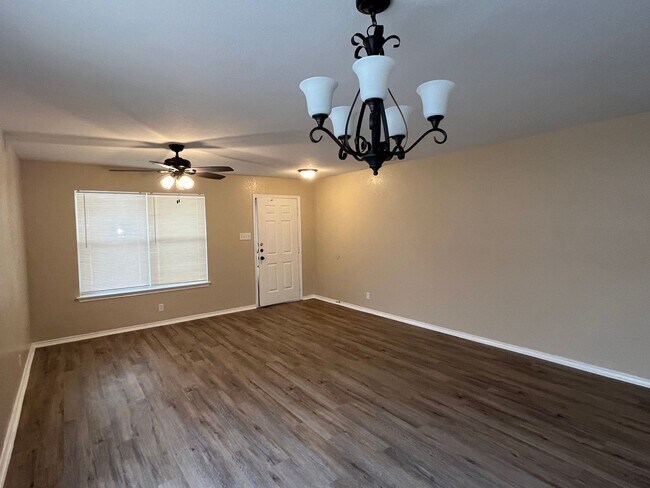 Building Photo - 7722 Eastbrook Farm, San Antonio, TX. 78239